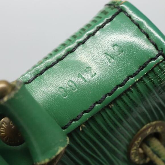 LOUIS VUITTON Epi Petit Noe Shoulder Bag Green M44104 - Picture 12 of 16